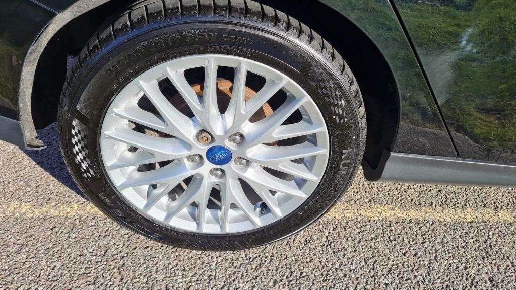 FORD FOCUS
