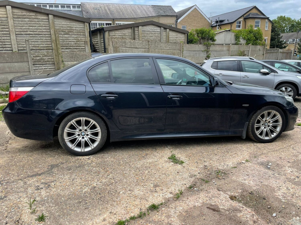 BMW 5 SERIES