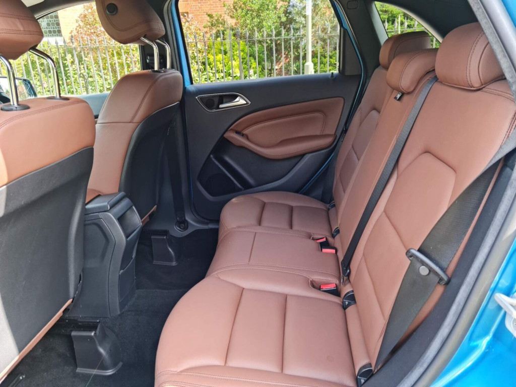 MERCEDES-BENZ B CLASS