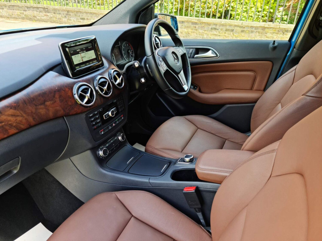 MERCEDES-BENZ B CLASS