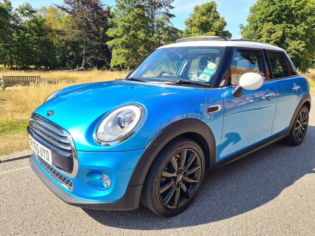 MINI HATCH