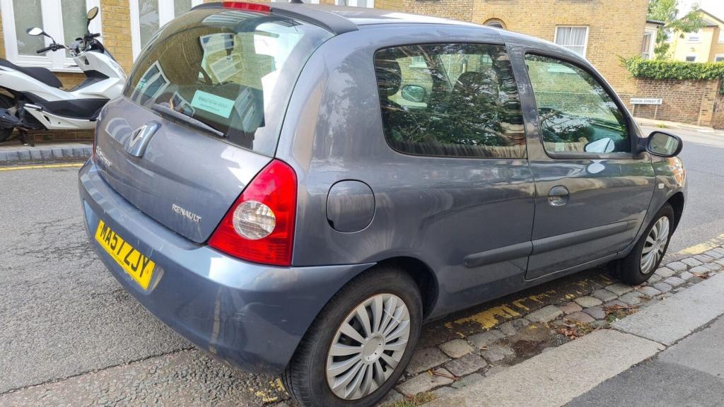 RENAULT CLIO