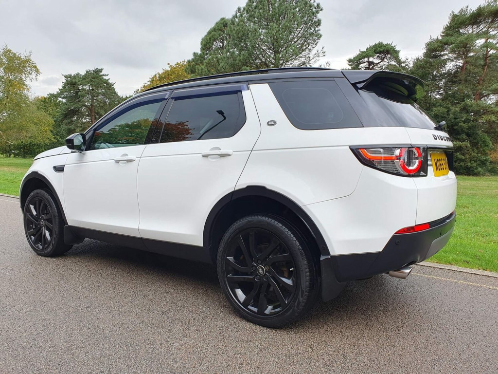 View LAND ROVER DISCOVERY SPORT 2.0 TD4 HSE Luxury Auto 4WD Euro 6 (s/s) 5dr