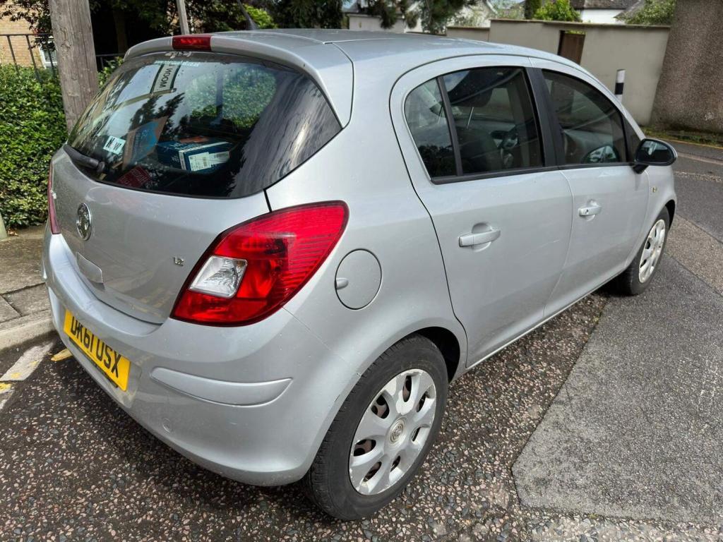 View VAUXHALL CORSA 1.2i 16v Exclusiv 5dr