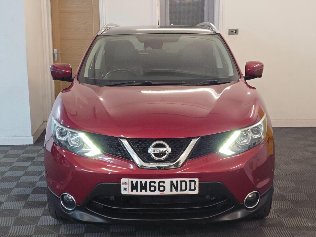 View NISSAN QASHQAI 1.2 DIG-T Tekna 2WD Euro 6 (s/s) 5dr