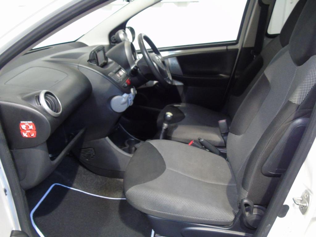 TOYOTA AYGO
