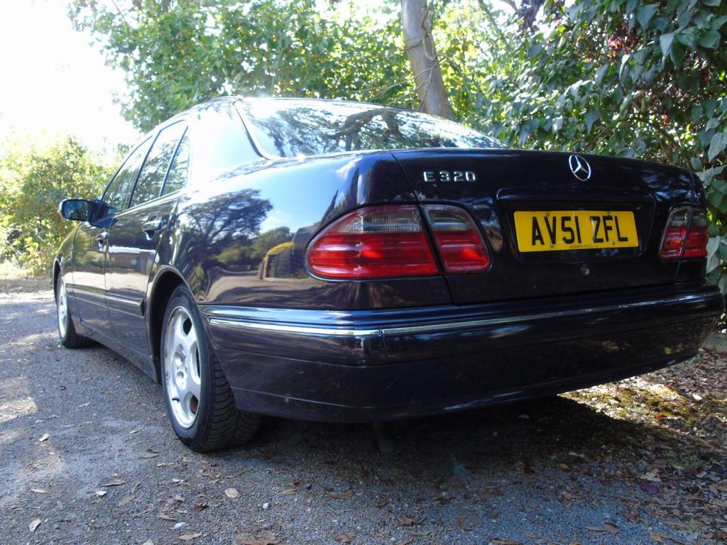 MERCEDES-BENZ E CLASS