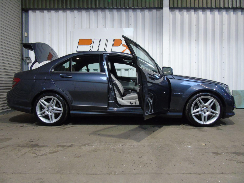 MERCEDES-BENZ C CLASS