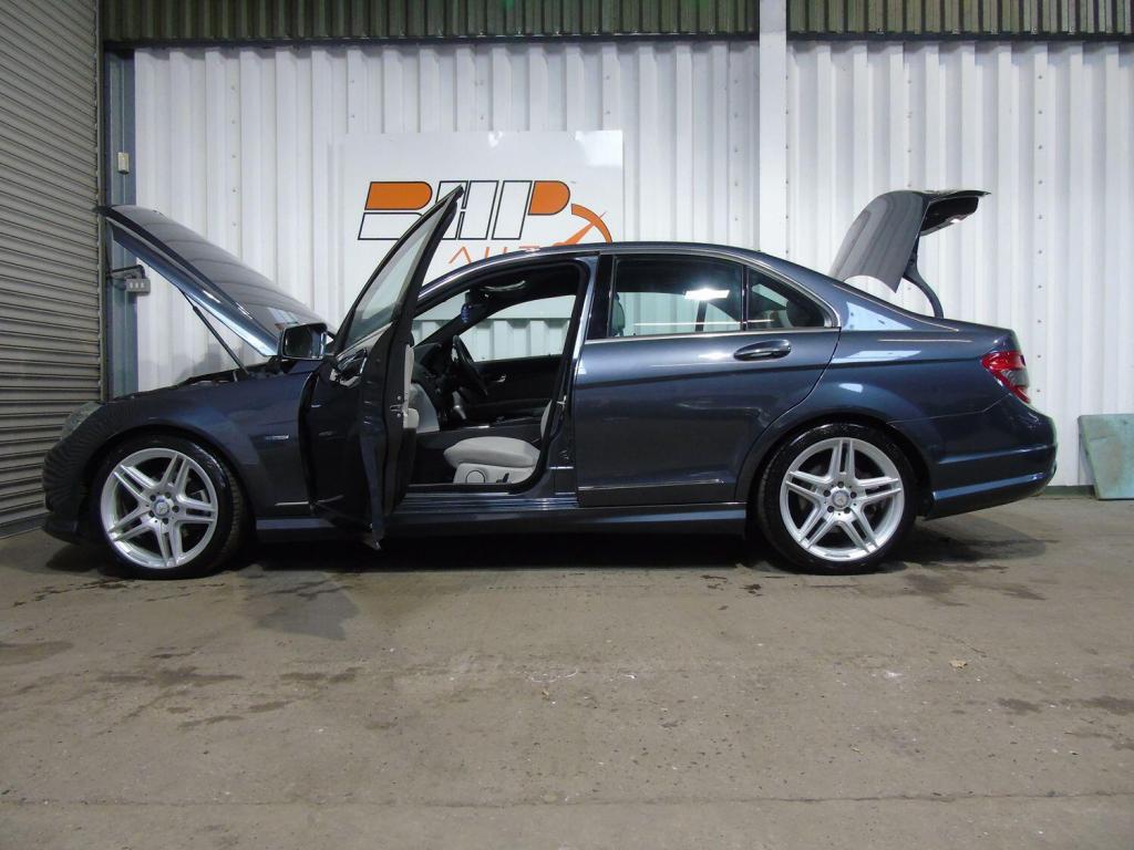 MERCEDES-BENZ C CLASS