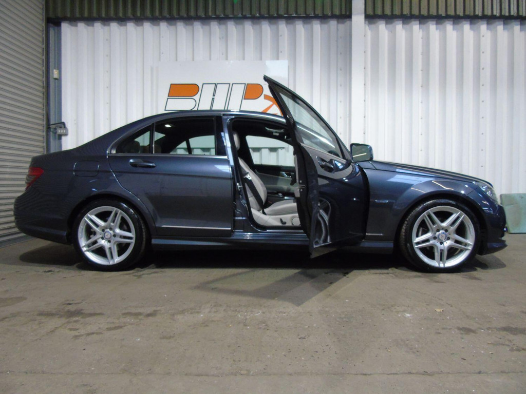 MERCEDES-BENZ C CLASS