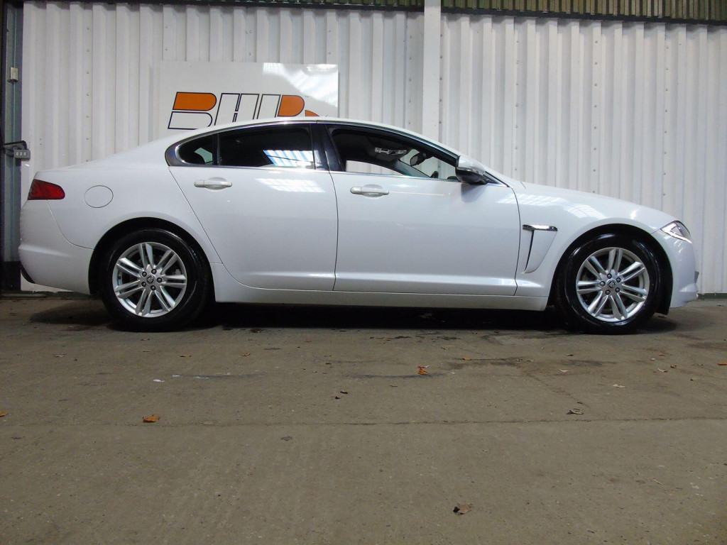 View JAGUAR XF 2.2 d Luxury