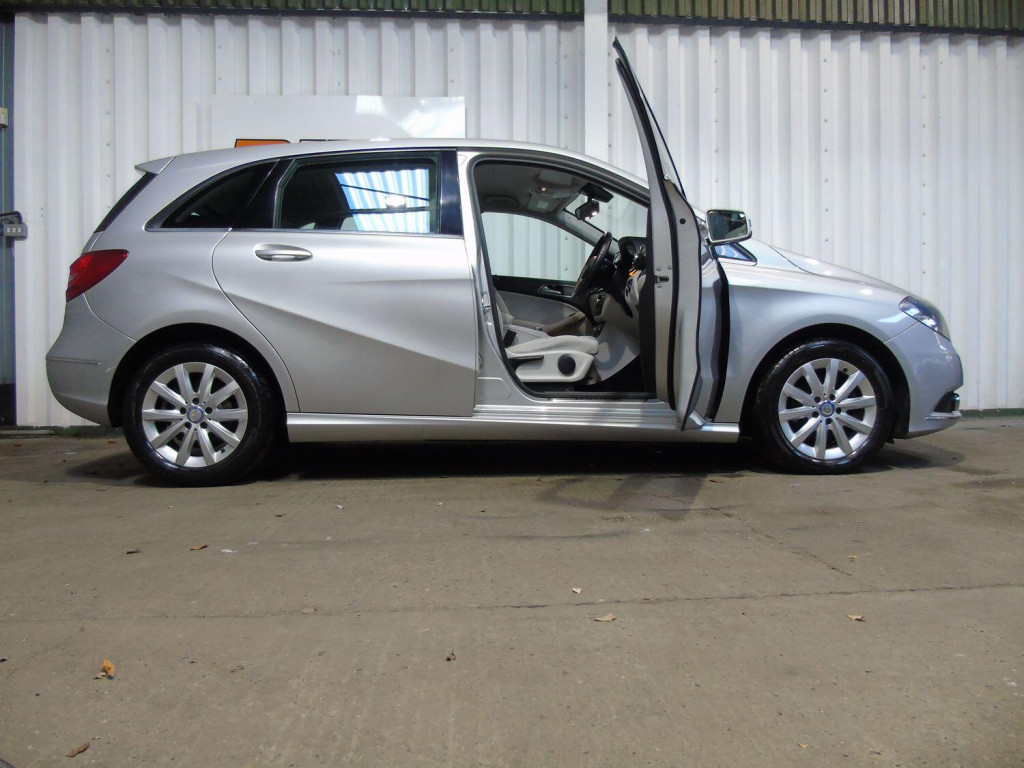 MERCEDES-BENZ B CLASS