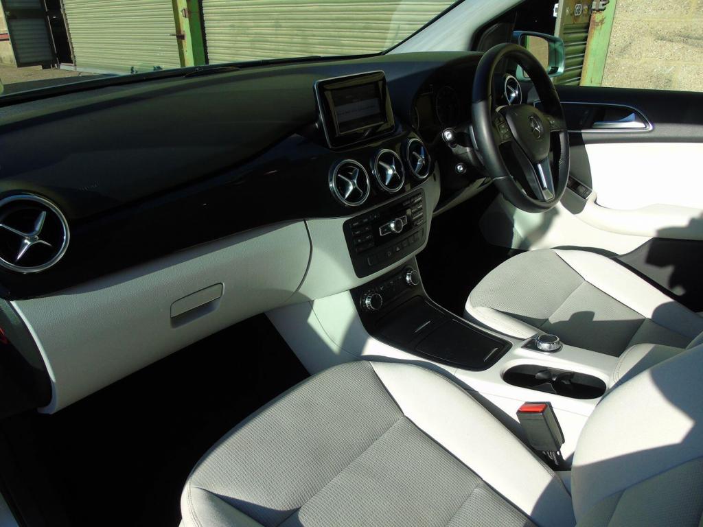 MERCEDES-BENZ B CLASS