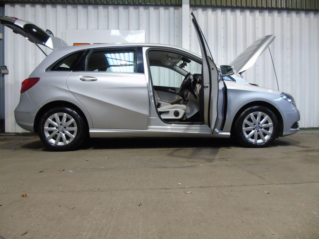 MERCEDES-BENZ B CLASS