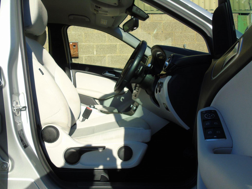 MERCEDES-BENZ B CLASS