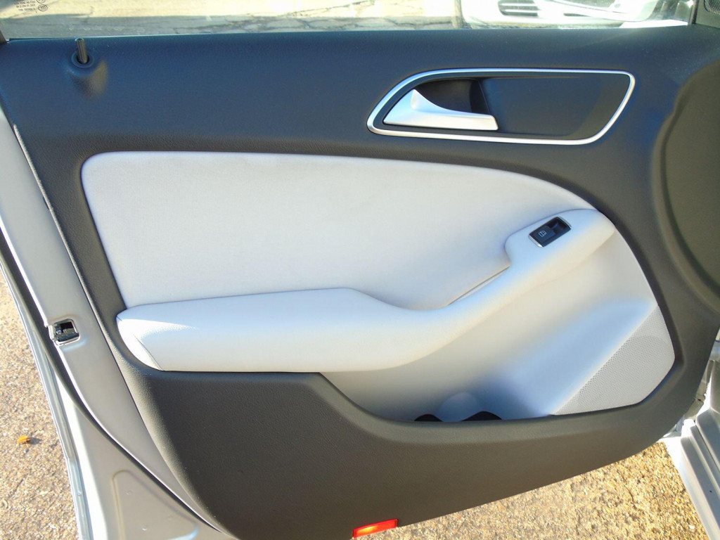 MERCEDES-BENZ B CLASS