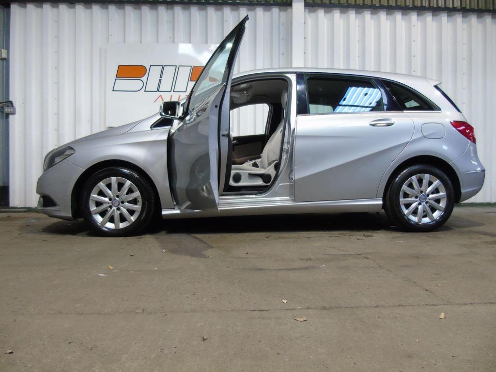 MERCEDES-BENZ B CLASS