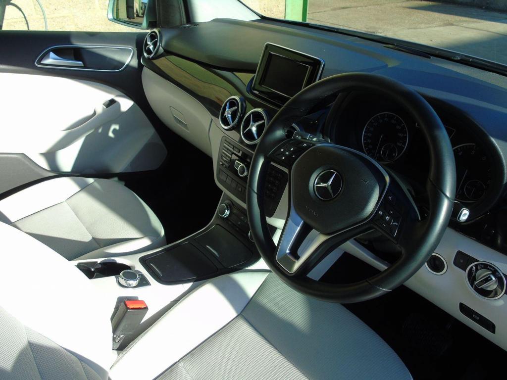 MERCEDES-BENZ B CLASS