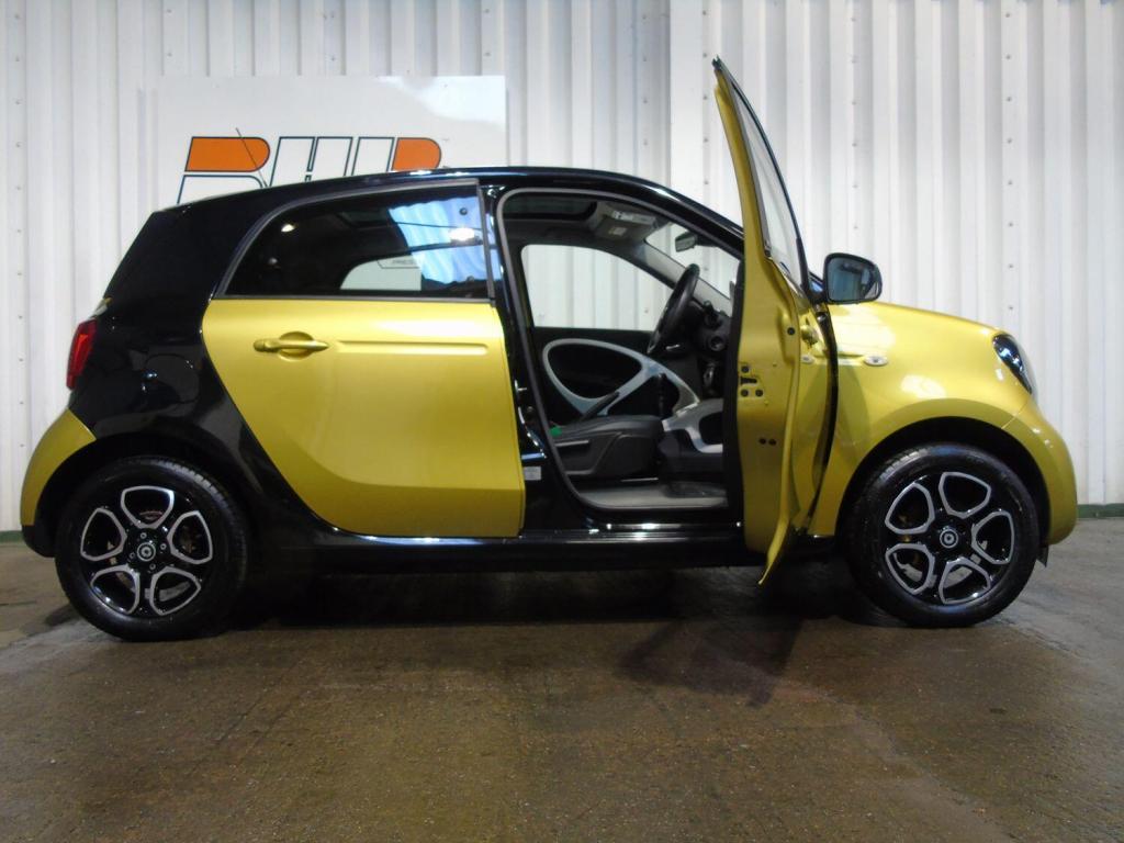 SMART FORFOUR