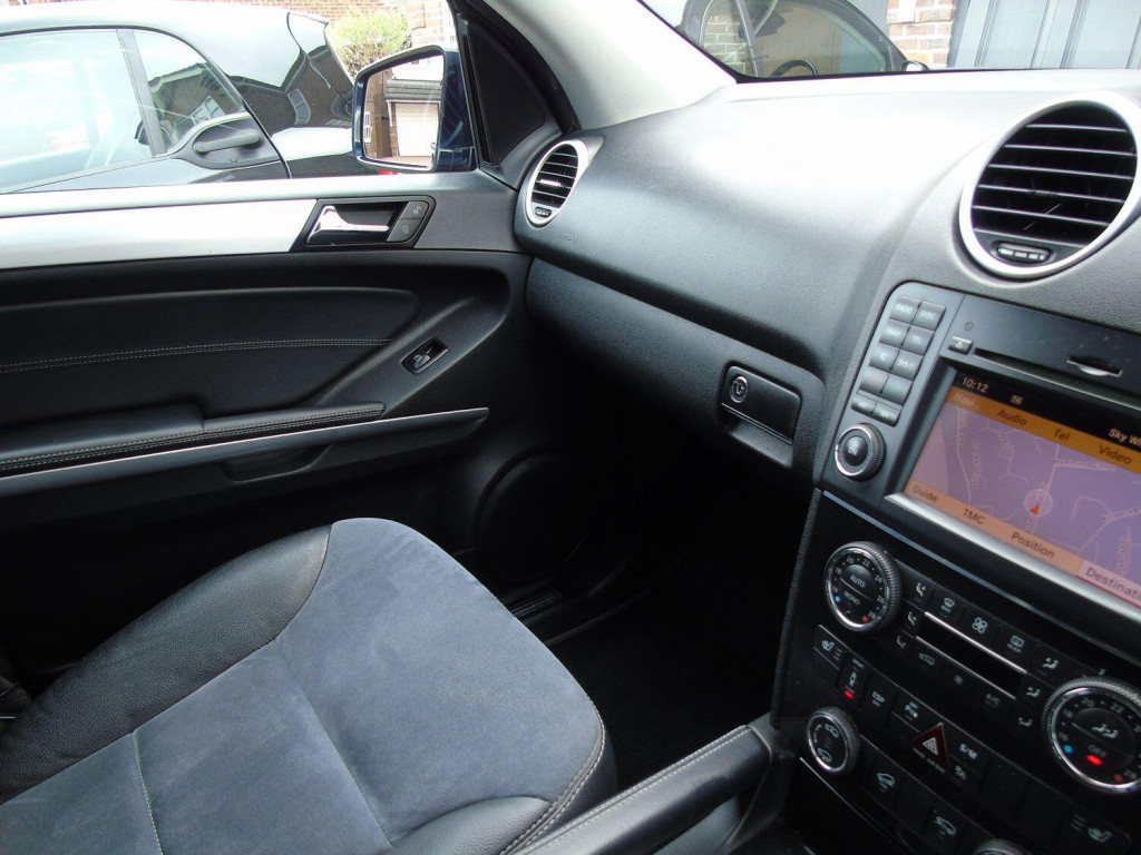 MERCEDES-BENZ M CLASS