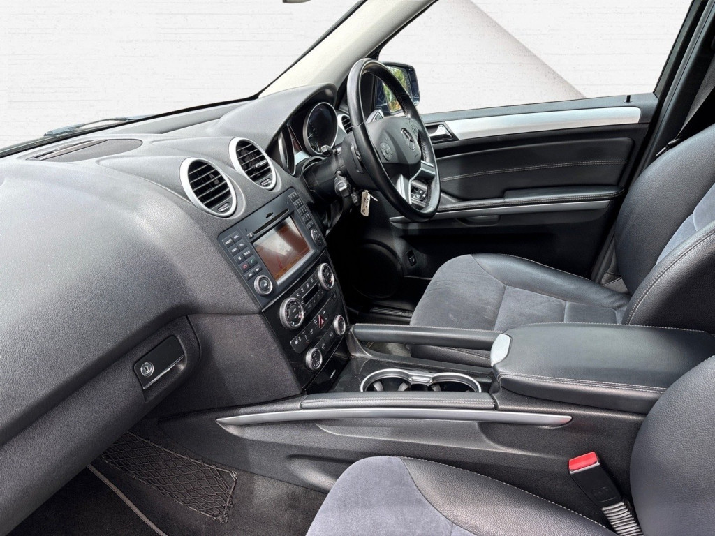 MERCEDES-BENZ M CLASS