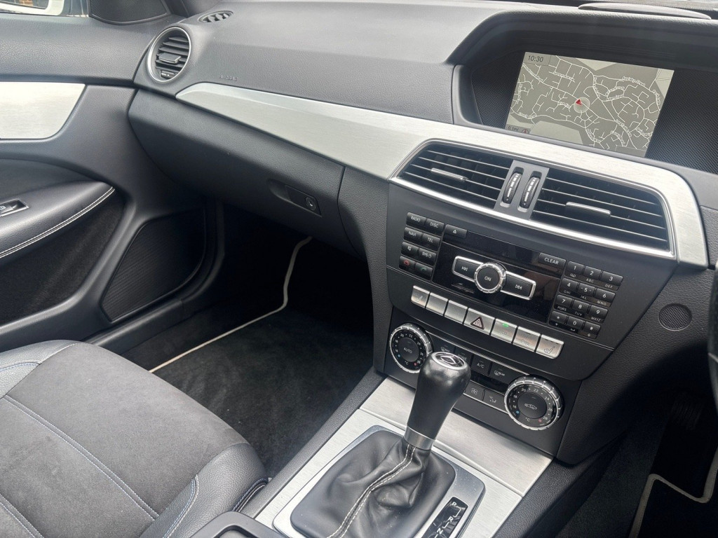 MERCEDES-BENZ C CLASS