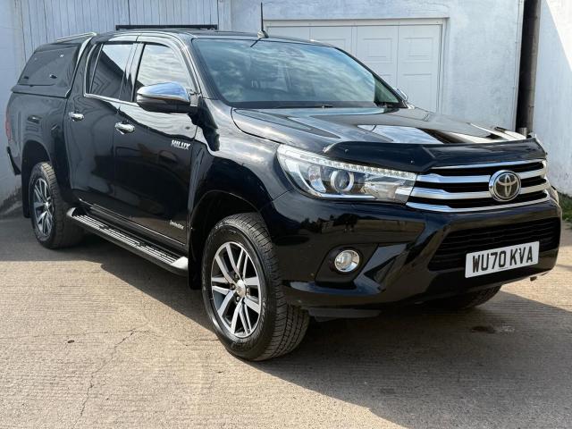 TOYOTA HILUX 2.4 D-4D Invincible