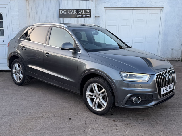 AUDI Q3 2.0 TDI S line