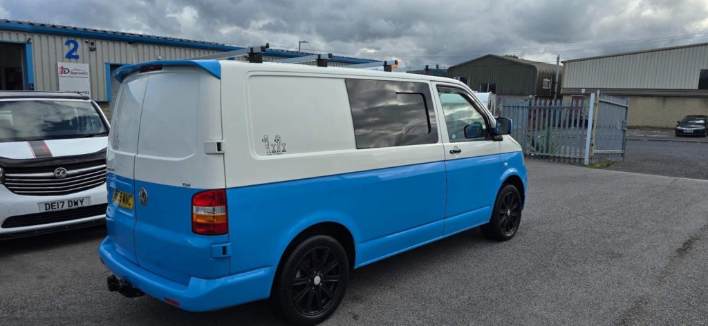 VOLKSWAGEN TRANSPORTER