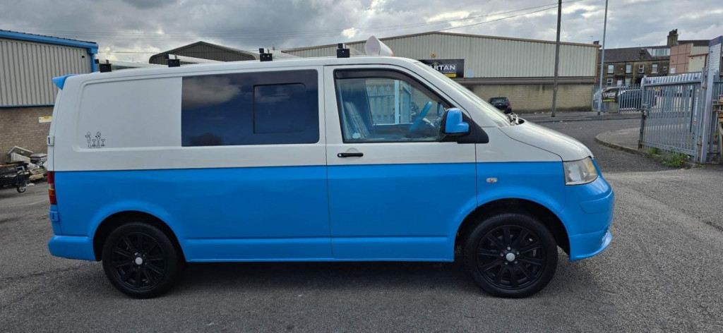 VOLKSWAGEN TRANSPORTER
