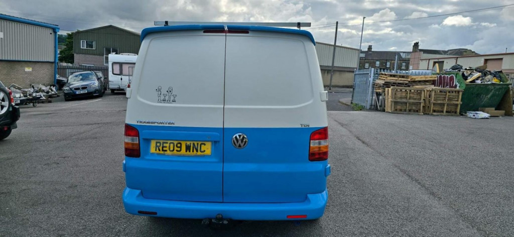 VOLKSWAGEN TRANSPORTER