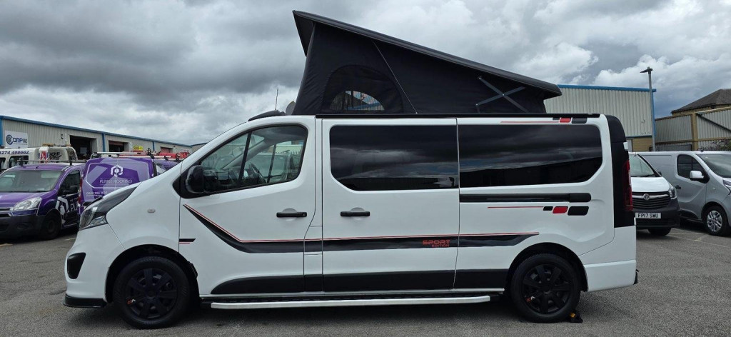 VAUXHALL VIVARO