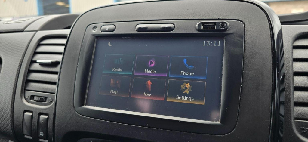 VAUXHALL VIVARO