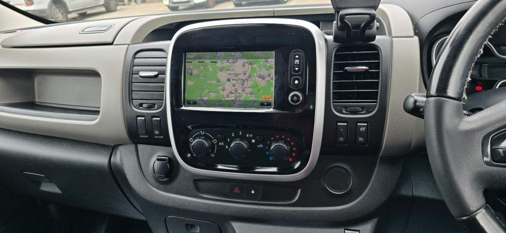 RENAULT TRAFIC