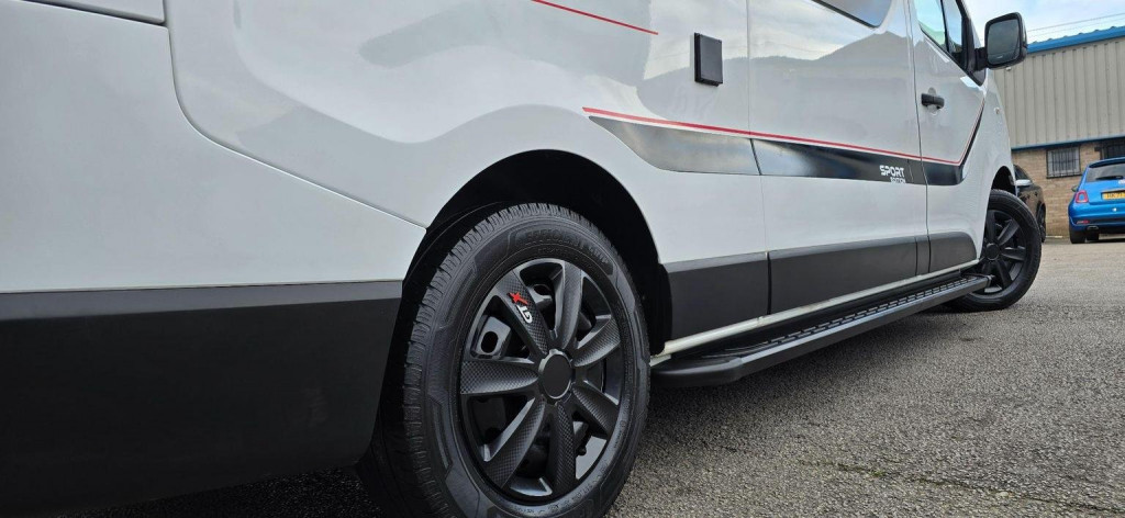 RENAULT TRAFIC