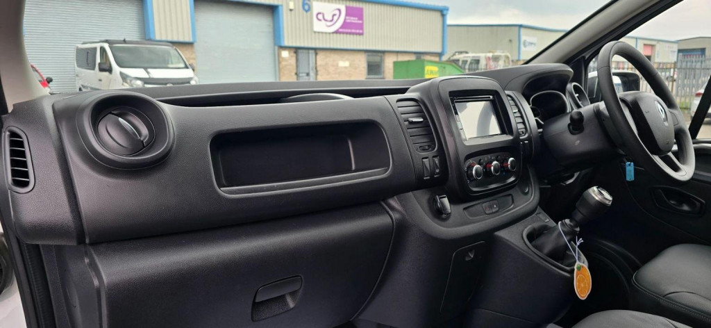 RENAULT TRAFIC