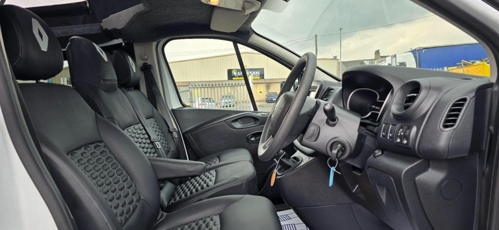 RENAULT TRAFIC