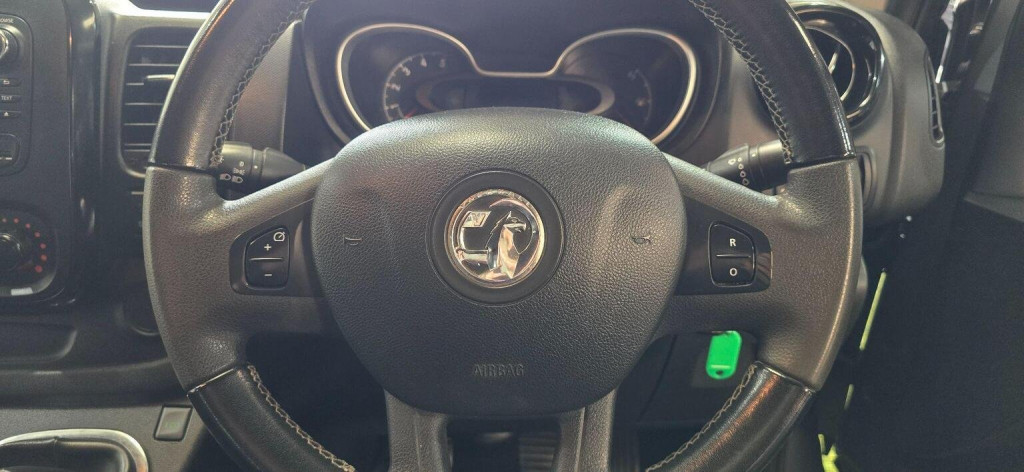 VAUXHALL VIVARO