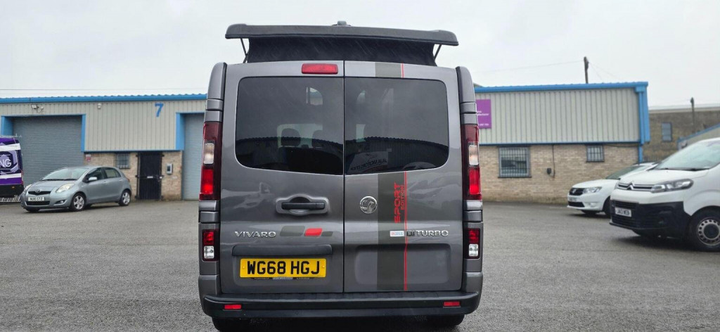 VAUXHALL VIVARO