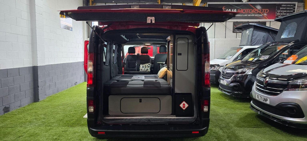 RENAULT TRAFIC