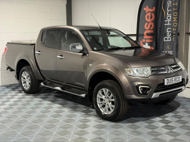 MITSUBISHI L200