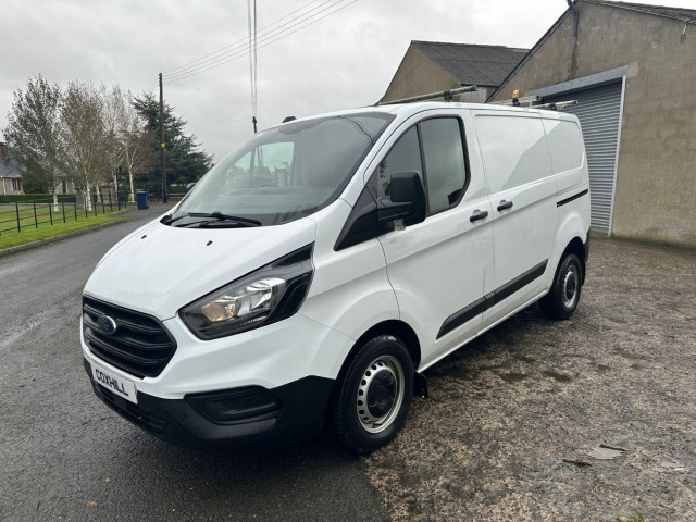 FORD TRANSIT CUSTOM 2.0 300 EcoBlue Leader