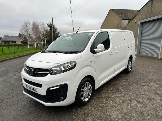 VAUXHALL VIVARO 1.5 Turbo D 2900 Sportive