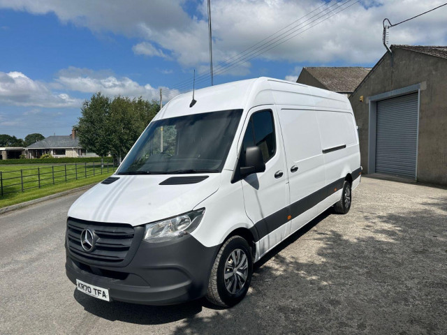 MERCEDES-BENZ SPRINTER 2.0 315 CDI Progressive
