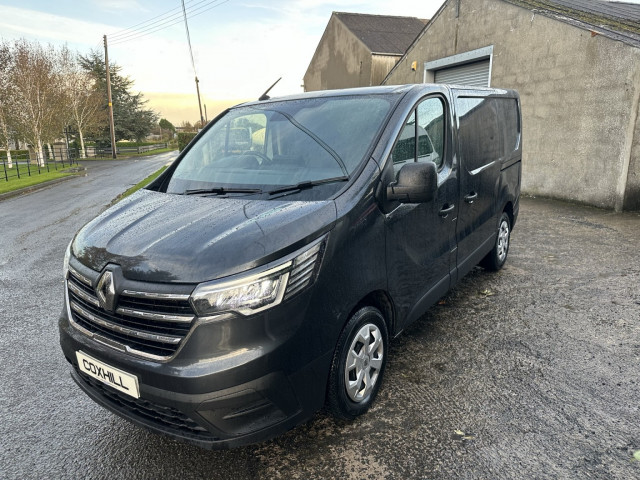 RENAULT TRAFIC 2.0 SL28 Blue dCi 130 Business+ Panel Van MY22