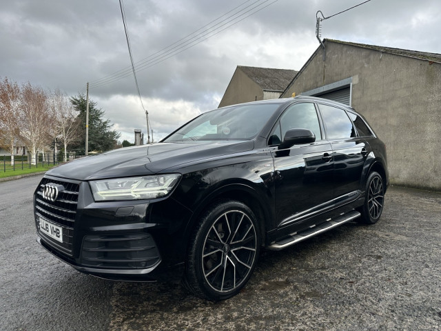 AUDI Q7 3.0 TDI V6 S line