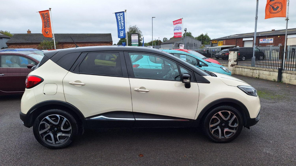RENAULT CAPTUR