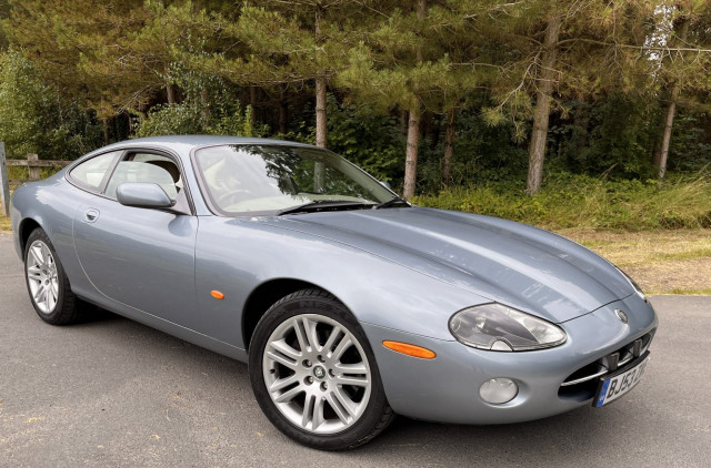 JAGUAR XK8