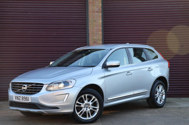 VOLVO XC60 2.0 D4 SE Lux 