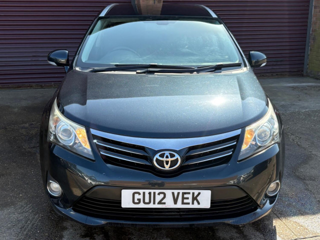 TOYOTA AVENSIS 2.2 D-4D TR